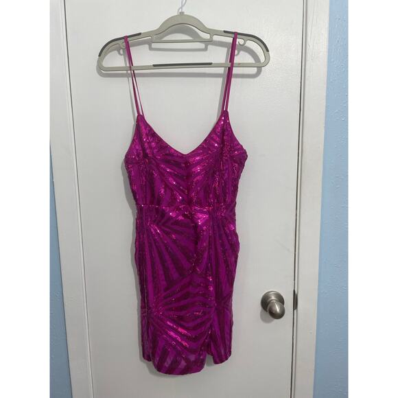 Lulus Mini Dress Medium Pink Sequins Bodycon Mermaid Swiftie Club Bling NWT - Picture 3 of 9
